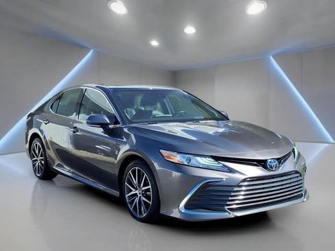 Certified 2023 Toyota Camry XLE FWD image 7