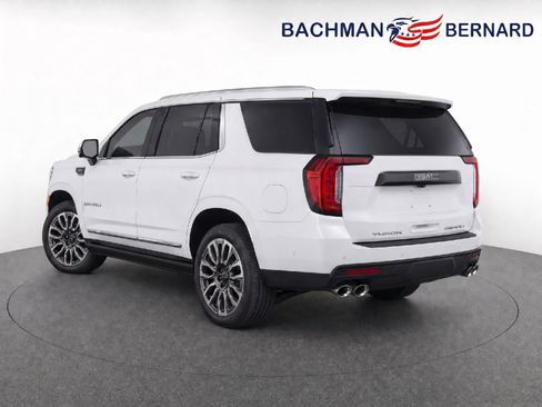 Used 2023 GMC Yukon Denali Ultimate w/ LPO, Floor Liner Package AWD/4WD image 5