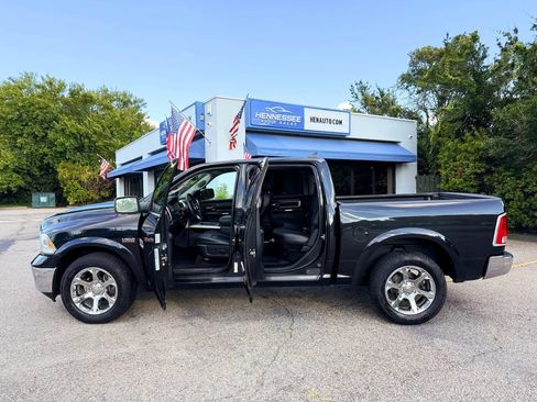 Used 2017 RAM 1500 Laramie w/ Convenience Group AWD/4WD image 10