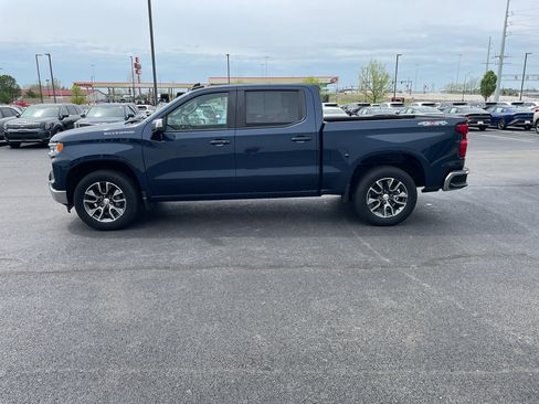 Used 2023 Chevrolet Silverado 1500 LT AWD/4WD image 4
