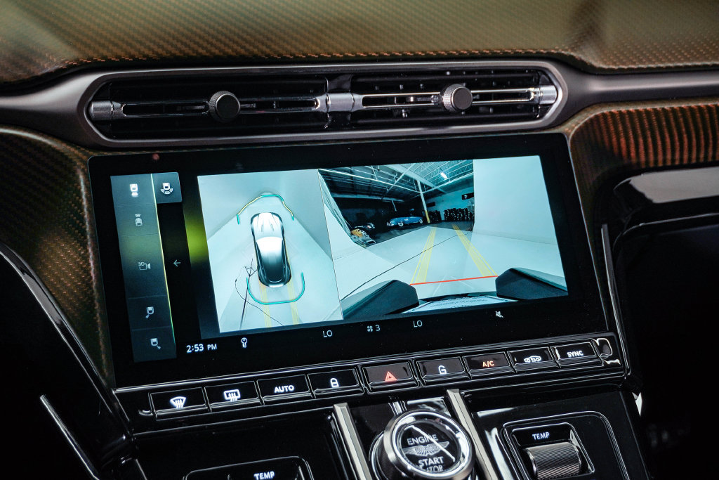 Used 2026 Aston Martin V8 Vantage Roadster RWD image 28