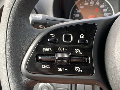 Used 2023 Mercedes-Benz Sprinter 2500 image 21