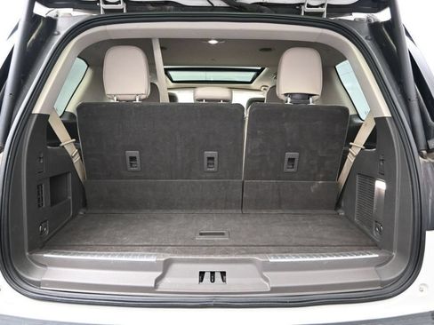 Used 2024 Lincoln Navigator Premiere AWD/4WD image 23