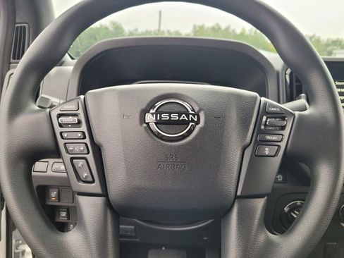 New 2026 Nissan Frontier SV w/ Tow Package AWD/4WD image 18