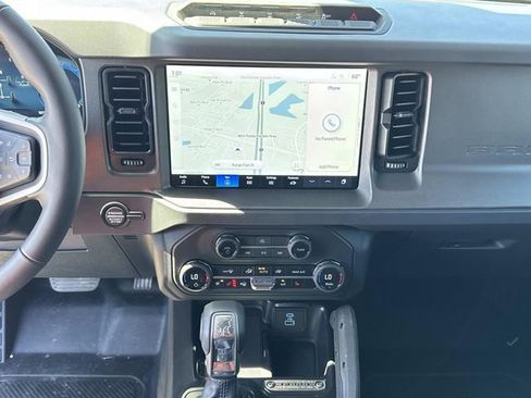 New 2025 Ford Bronco Badlands w/ Sasquatch Package AWD/4WD image 27