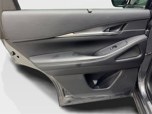 Used 2023 INFINITI QX60 Luxe w/ Cargo Package image 38