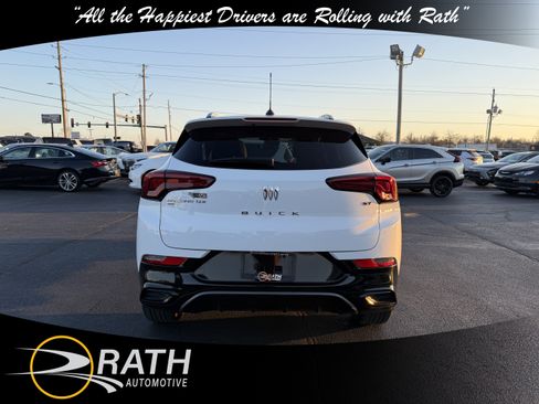 Used 2024 Buick Encore GX Sport Touring image 8