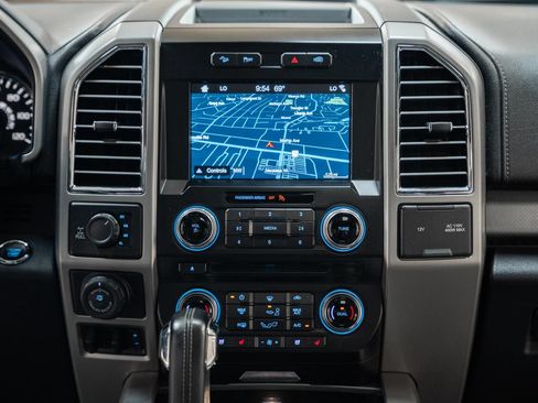 Used 2016 Ford F150 Lariat w/ Equipment Group 502A Luxury AWD/4WD image 24