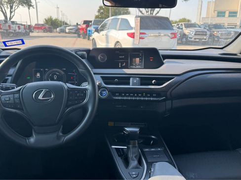 Used 2021 Lexus UX 250h AWD/4WD image 6