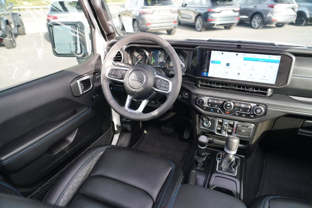 Used 2024 Jeep Wrangler High Altitude AWD/4WD image 23