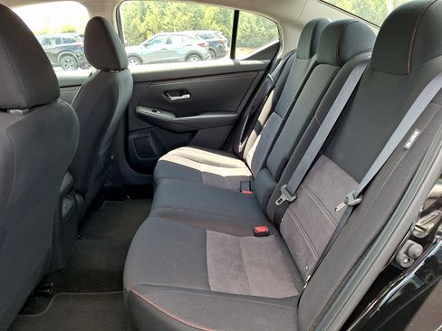 Used 2025 Nissan Sentra SR w/ Midnight Edition FWD image 10