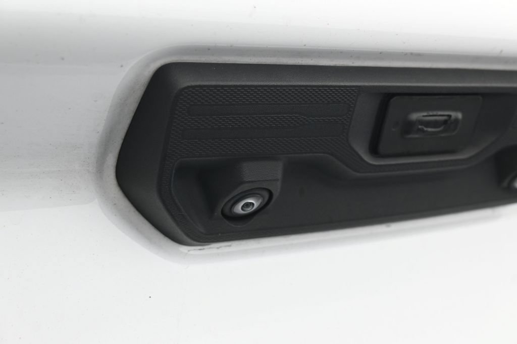 Used 2023 Chevrolet Silverado 1500 LT RWD image 34