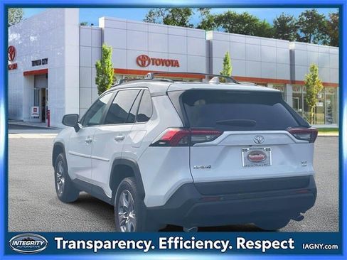Used 2025 Toyota RAV4 XLE w/ Convenience Package image 8