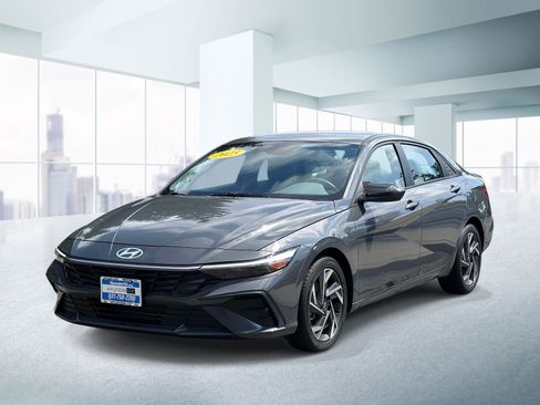 Used 2025 Hyundai Elantra Sport FWD image 1