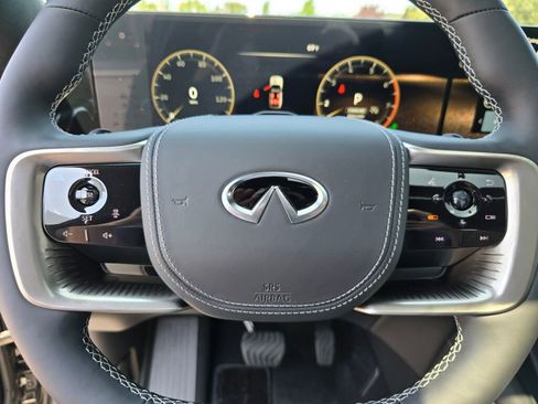 New 2025 INFINITI QX80 Autograph image 24