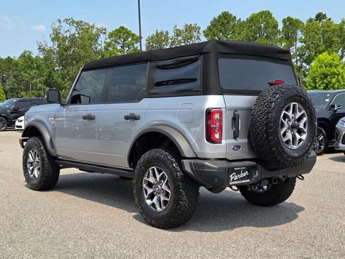 Used 2024 Ford Bronco Badlands AWD/4WD image 3