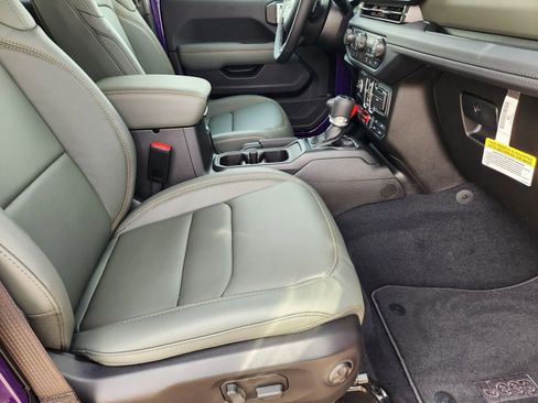 New 2026 Jeep Gladiator Mojave AWD/4WD image 13
