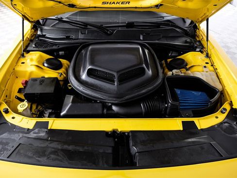 Used 2017 Dodge Challenger R/T image 43