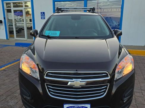 Used 2016 Chevrolet Trax LT w/ LT Sun and Sound Package image 2