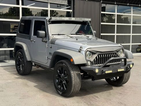Used 2014 Jeep Wrangler Sport w/ Connectivity Group AWD/4WD image 3
