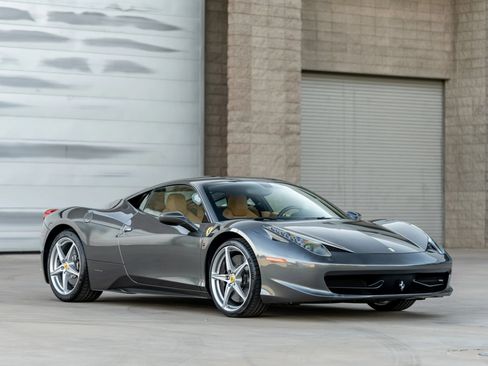 Used 2012 Ferrari 458 Italia Coupe RWD image 2