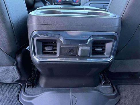 Used 2022 GMC Sierra 2500 AT4 image 14