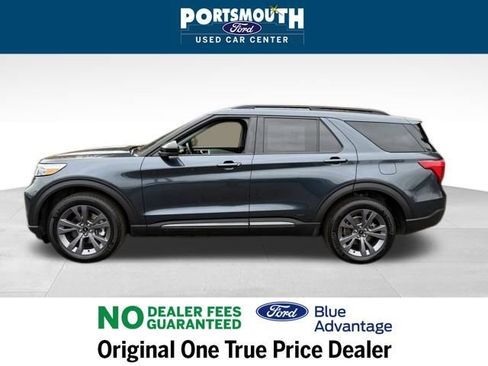 Used 2023 Ford Explorer XLT w/ Equipment Group 202A image 2