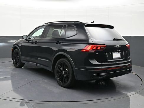 Used 2022 Volkswagen Tiguan SE R-Line FWD image 3