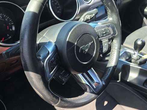 Used 2019 Ford Mustang GT RWD image 5