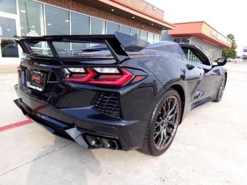 Used 2023 Chevrolet Corvette Stingray Premium Conv w/ Z51 Performance Package RWD image 6