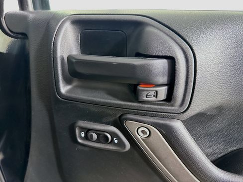 Used 2017 Jeep Wrangler Sport w/ Quick Order Package 24S image 26