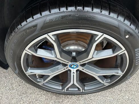 Used 2022 BMW X5 xDrive45e w/ M Sport Package AWD/4WD image 7