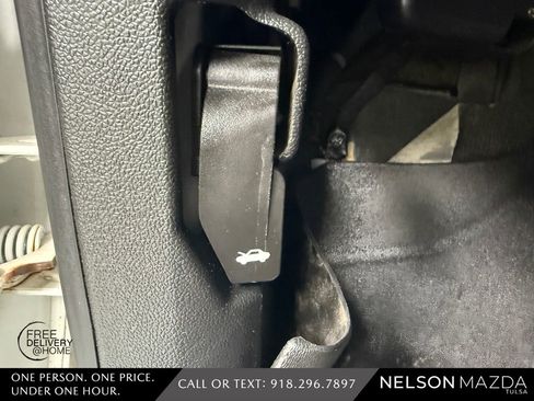 Used 2013 GMC Sierra 1500 SLT w/ Skid Plate Package AWD/4WD image 25