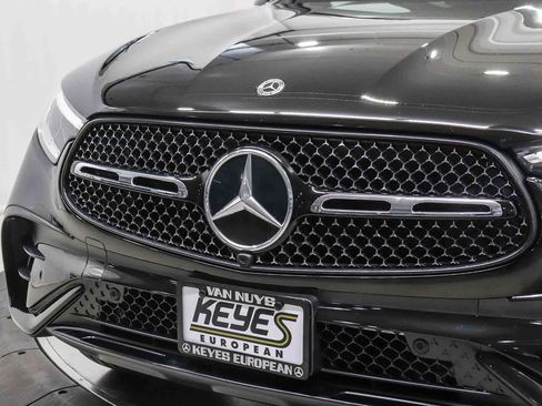 Certified 2024 Mercedes-Benz GLC 300 image 8