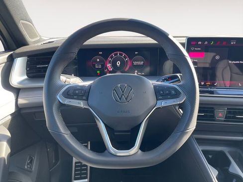 New 2026 Volkswagen Tiguan SE R-Line AWD/4WD image 12