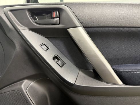 Used 2015 Subaru Forester 2.5i w/ Alloy Wheel Package image 23