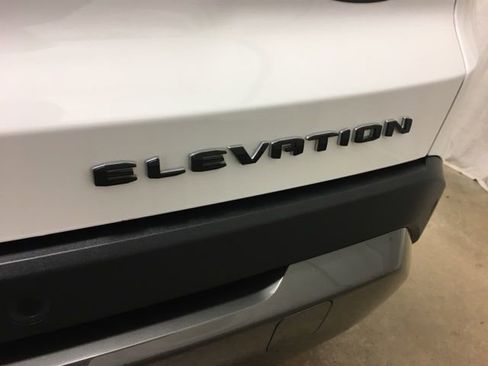 Used 2025 GMC Terrain Elevation image 13