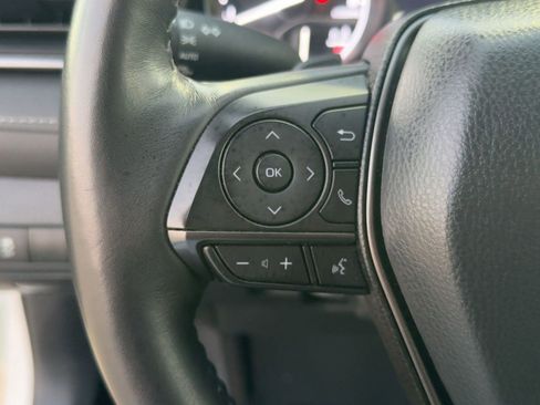 Used 2024 Toyota Camry SE image 15