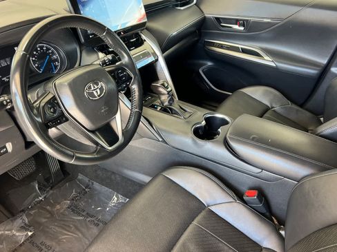 Certified 2022 Toyota Venza Limited AWD/4WD image 11