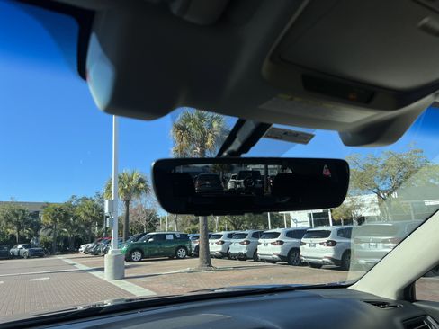 Used 2017 Subaru Outback 3.6R Touring image 27