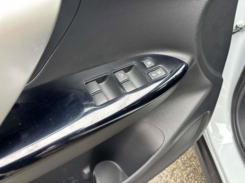 New 2026 Mitsubishi Eclipse Cross LE image 8