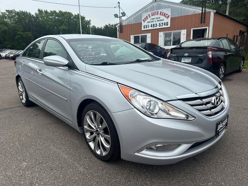 Used 2011 Hyundai Sonata SE FWD image 3