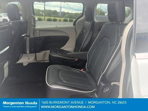 Used 2023 Chrysler Pacifica Limited w/ Uconnect Theater Family Group AWD/4WD image 24