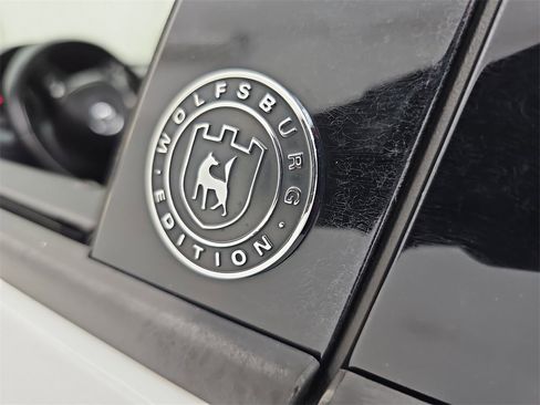 Used 2019 Volkswagen Passat 2.0T Wolfsburg w/ Wheels & Sunroof Package image 41