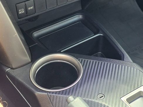 Used 2015 Toyota RAV4 XLE FWD image 33