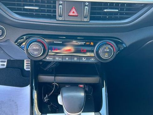 Used 2023 Kia Forte GT-Line w/ GT-Line Technology Package FWD image 21