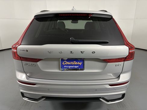 Used 2023 Volvo XC60 B5 Ultimate w/ Climate Package image 7