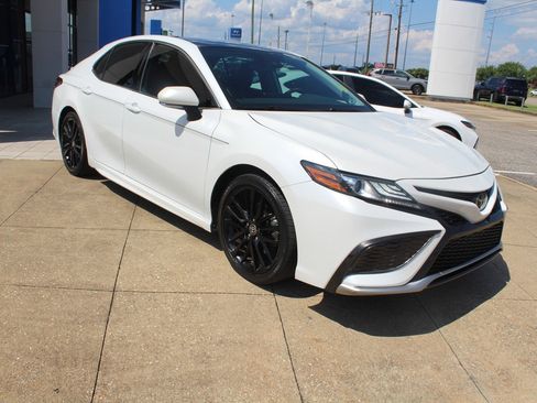 Used 2021 Toyota Camry XSE w/ Navigation Package FWD image 1
