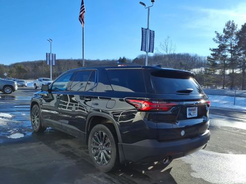 Used 2023 Chevrolet Traverse RS w/ LPO, Floor Liner Package image 5