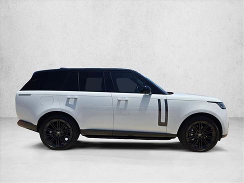 Used 2024 Land Rover Range Rover SE AWD/4WD image 4